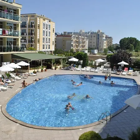 Julia Family Apart-hotel 3*