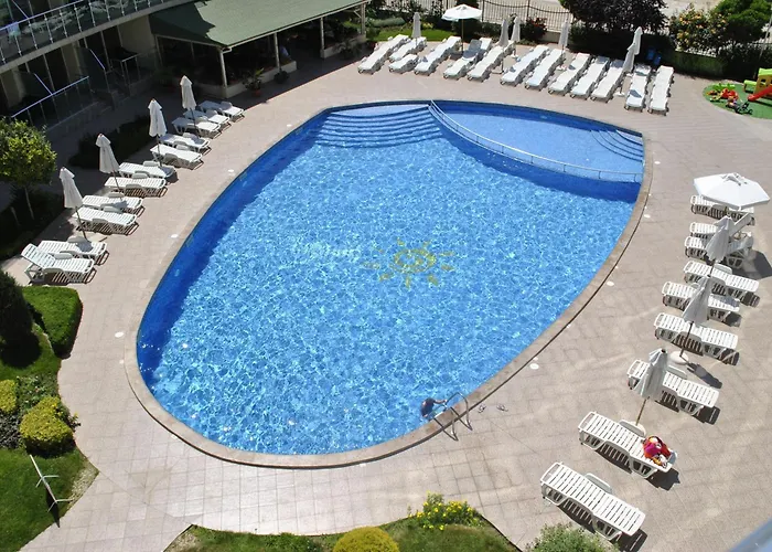 朱莉娅家庭公寓式酒店 阳光海滩