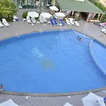 Julia Family Apart Otel 3*