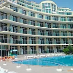 Julia Family Apart Otel