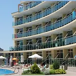 Julia Family Aparthotel