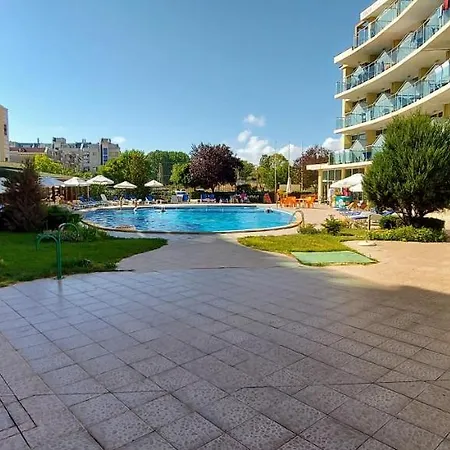 Julia Family 3* Napospart