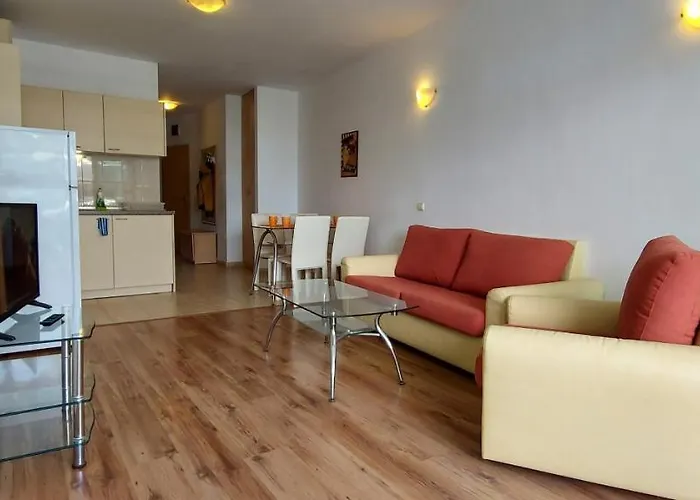 Aparthotel Julia Family Sluneční pobřeží