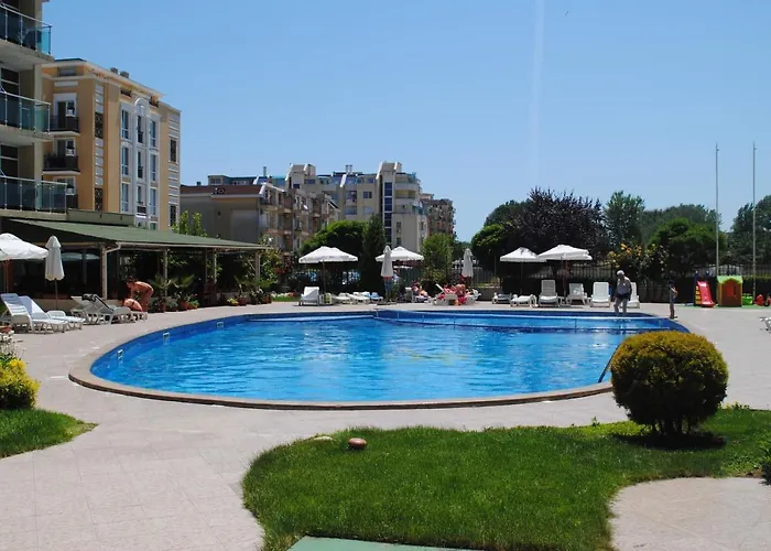 Aparthotel Julia Family