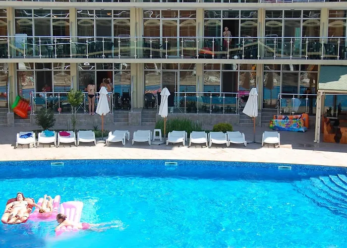 Julia Family Hotel de apartamente 3*