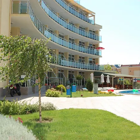 Julia Family Apartmanhotel