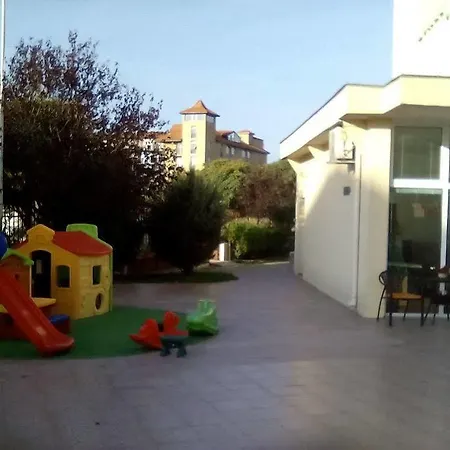Aparthotel Julia Family Sluneční pobřeží